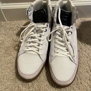 Joe’s Sneaker